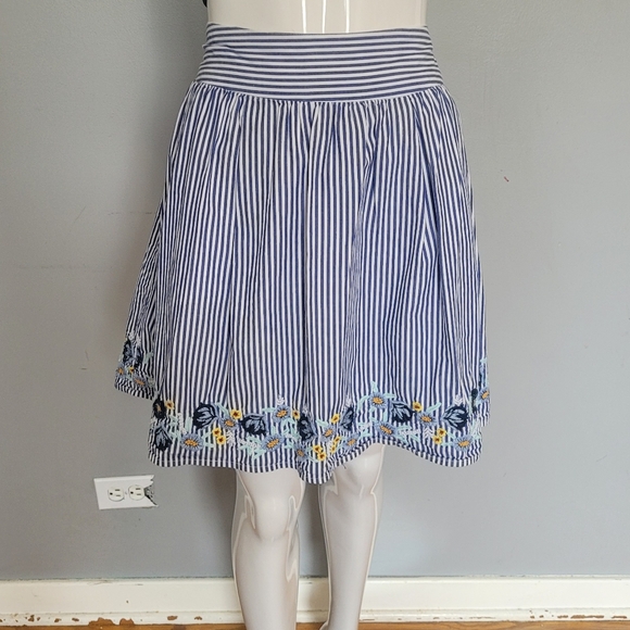 Naf Naf Embroidered and Beaded Mini Skirt, VGUC, Size 2 - Picture 1 of 10